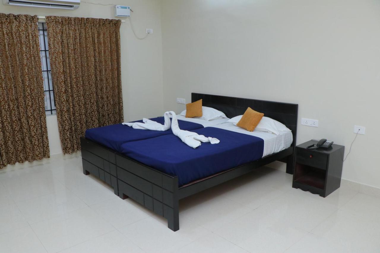 Hotel Tamilnadu -Trichy Tiruchirappalli Exteriör bild